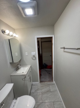 Before Photo of Bathtub 